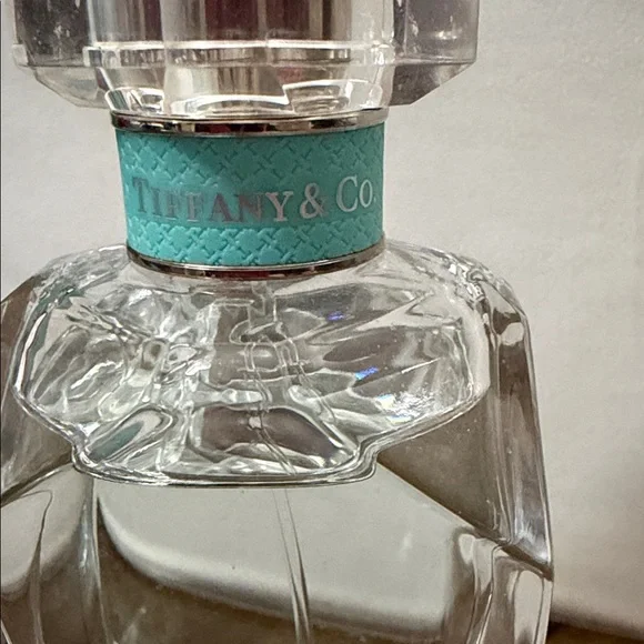 Tiffany & Co. Eau De Parfum 2.5 oz and Body Lotion gift set - Picture 5 of 14